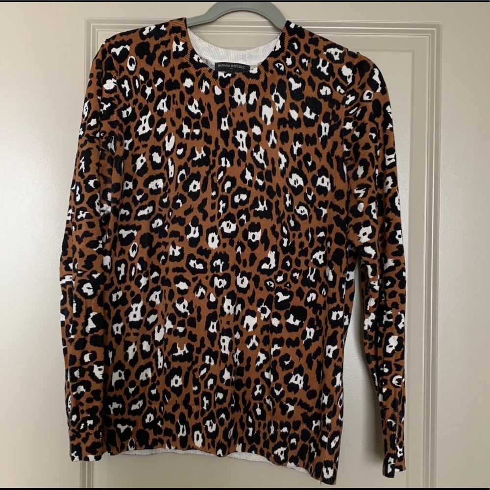 Banana Republic Leopard Print Sweater Crewneck